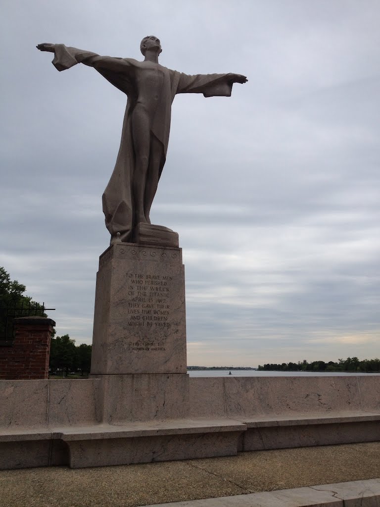 Titanic Memorial by peplance