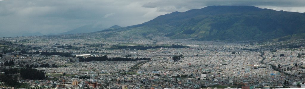 Panoramica Quito Sur, desde Panecillo by el blogueiro