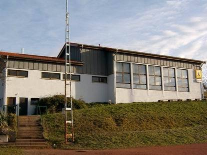 Sportheim am Sportplatz Rubenheim by Christian Endlich