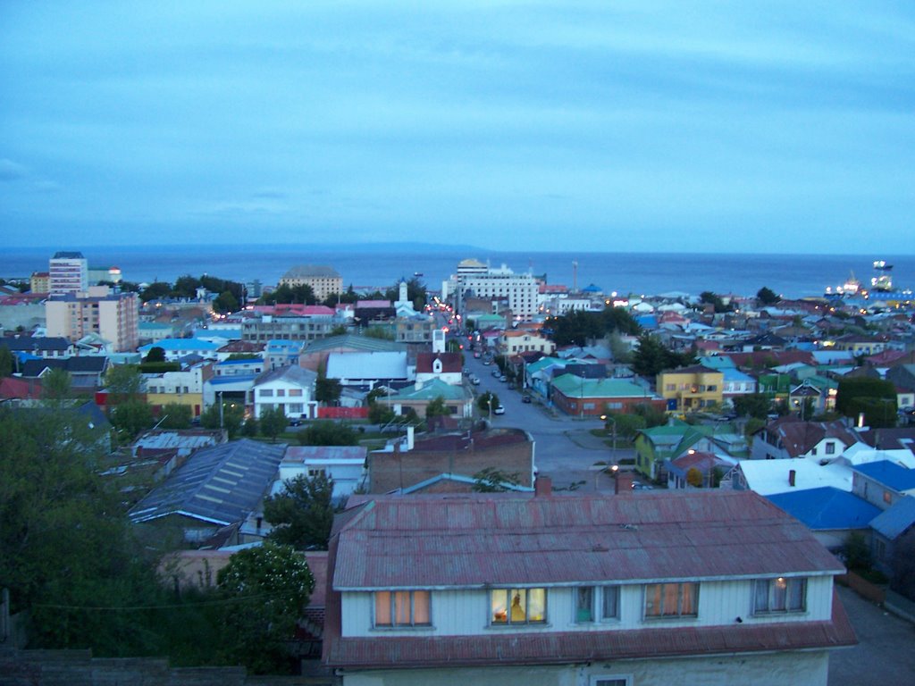 Punta Arenas desde mirador by ClaudioTroncoso