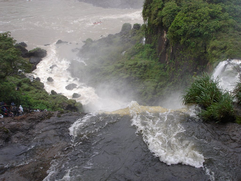 Argentina - Misiones, Cataratas del Iguazú by Carlos Petracca