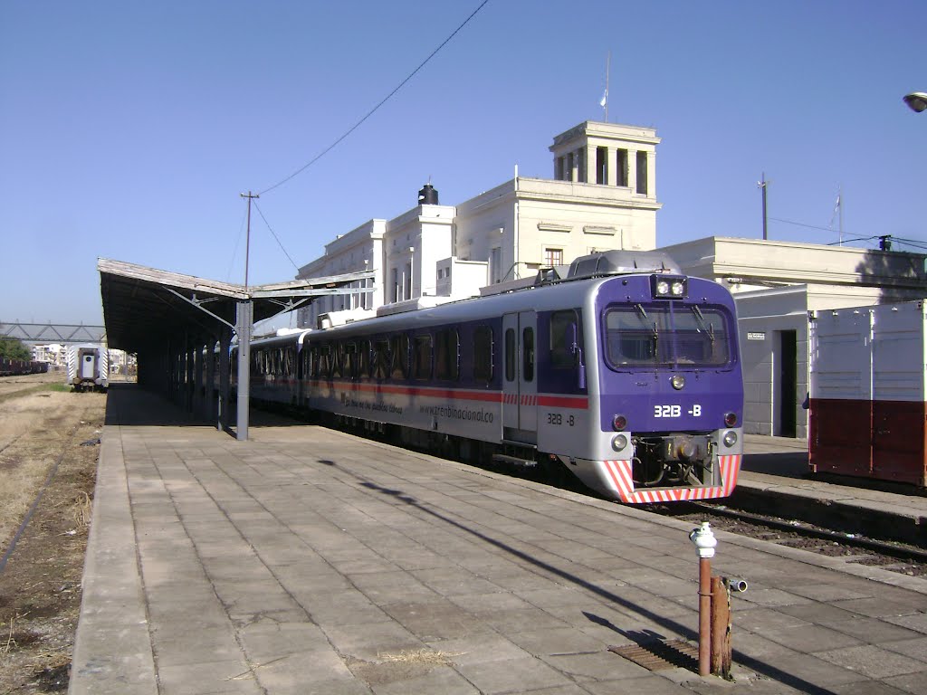 El tren a Apóstoles/Salto en Concordia Central by SJ Gutiérrez