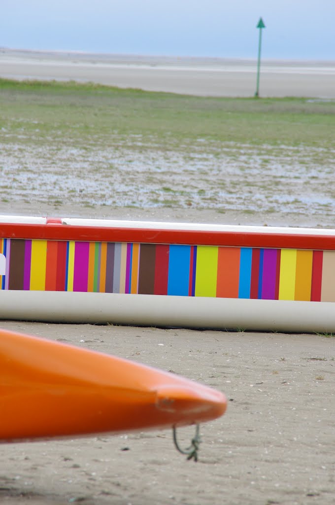 Bateau sur la plage de St Valéry by Thomas PENHOAT