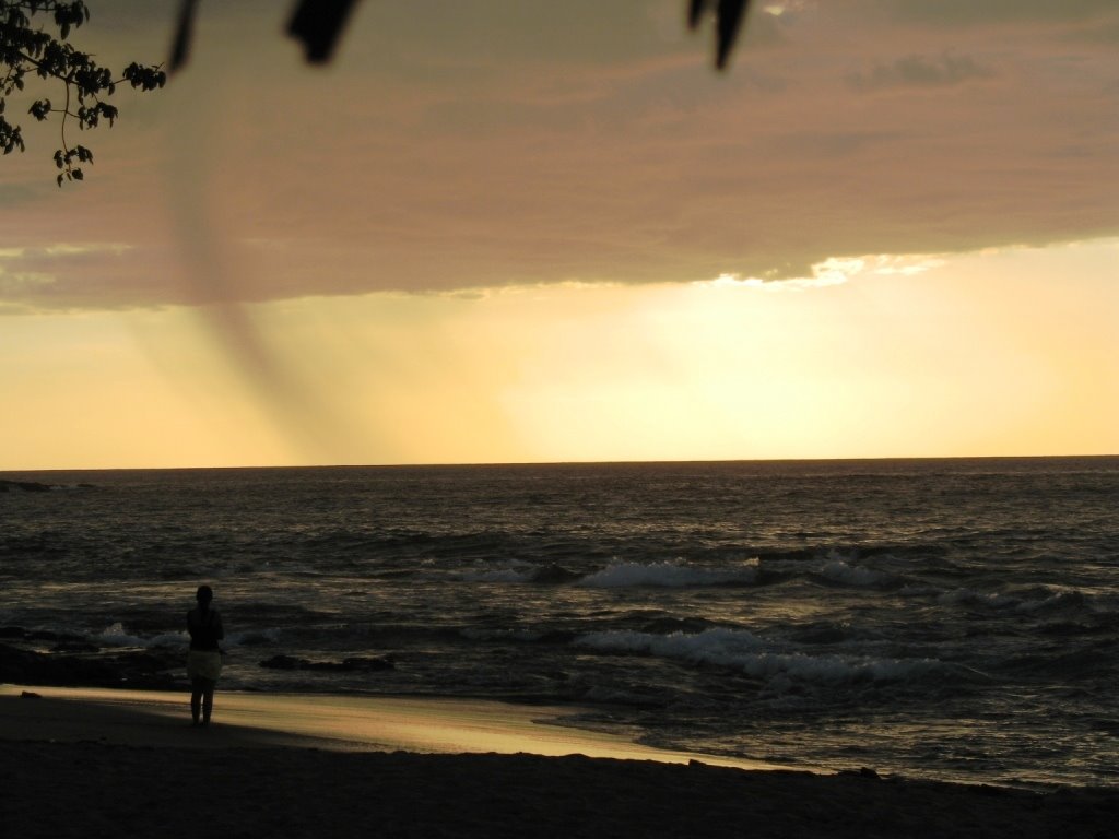 Atardecer con Lluvia, Bahia de Los Piratas by Jammin17