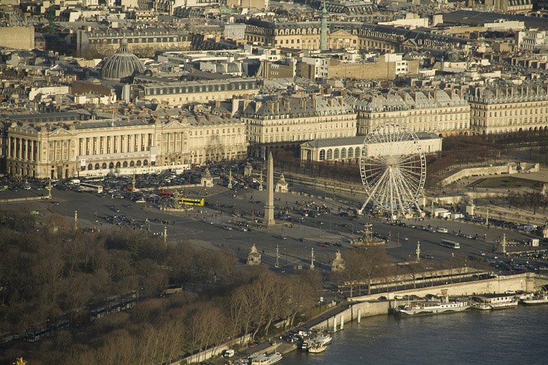 Vue de la concorde depuis le 3e etage de la Tour eiffel by Frédéric Tapissier