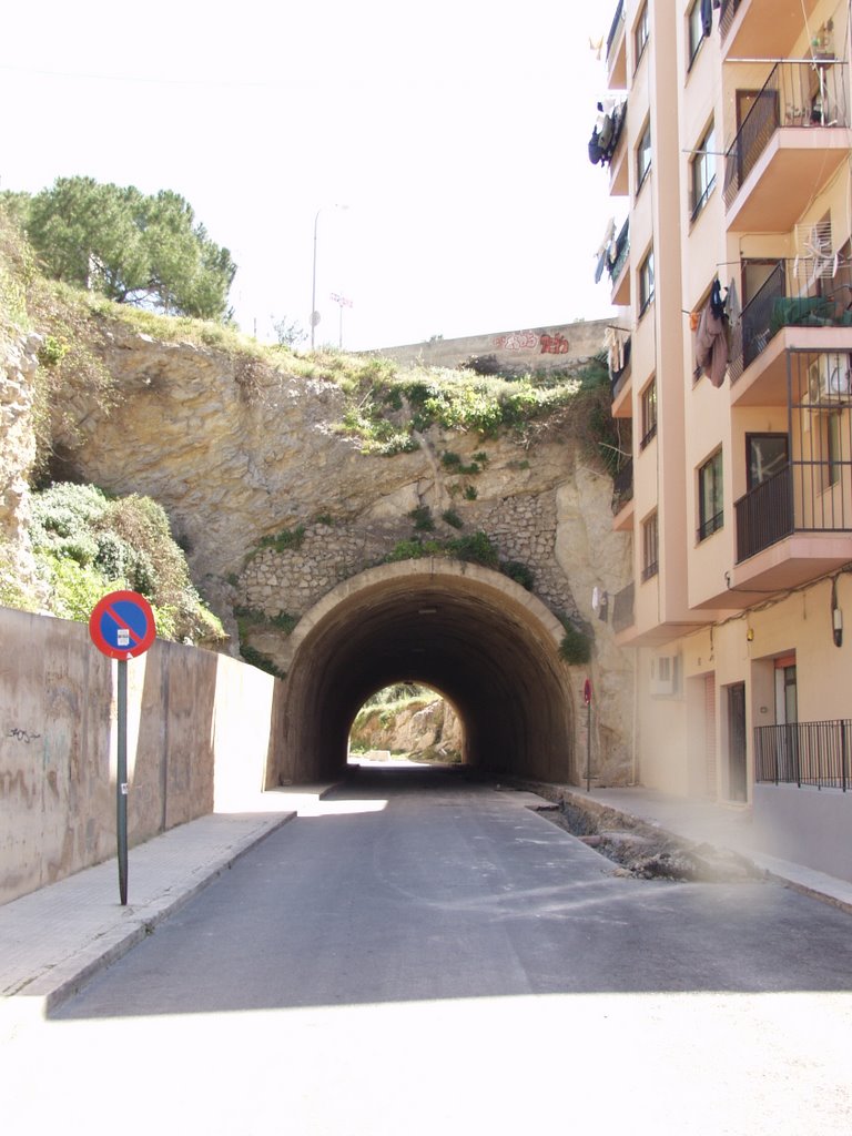 Tunnel from Placa Parque to Los Molinos beach by Garhar