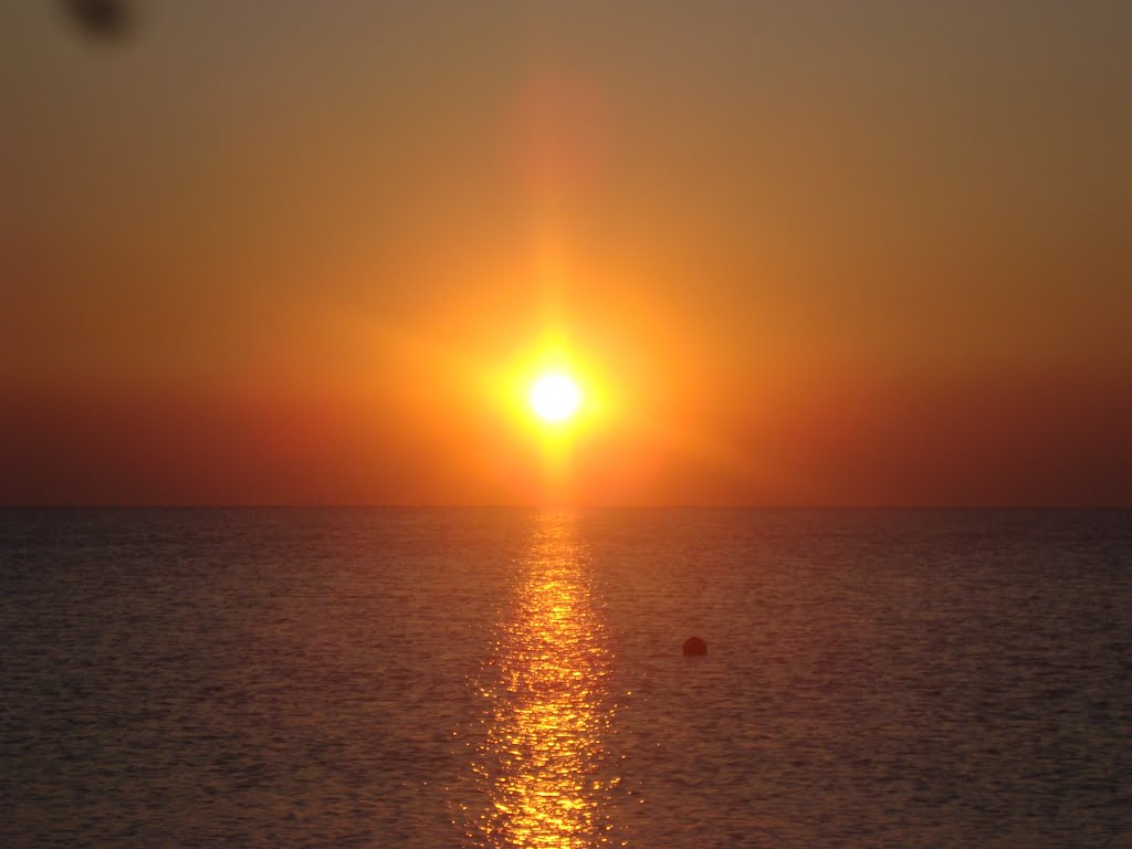 Răsărit pe plajă (sunshine on the beach) by Diana Teleasa