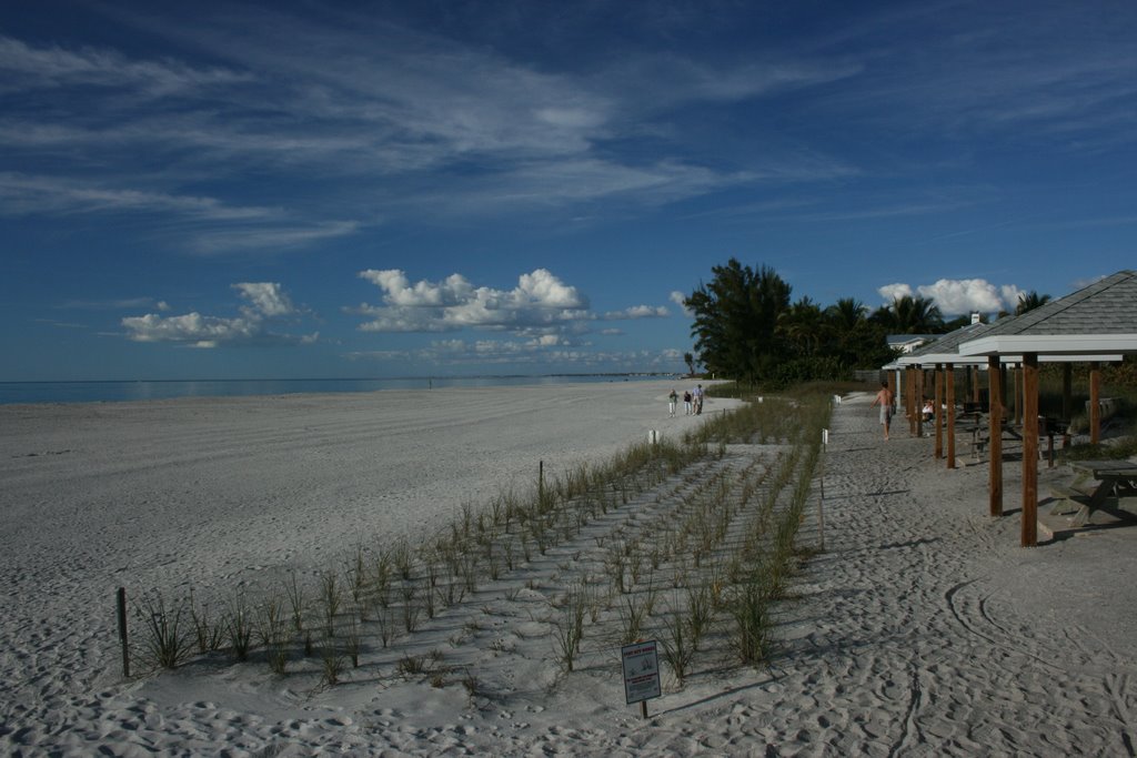 Boca Grande Beach by zekeperez