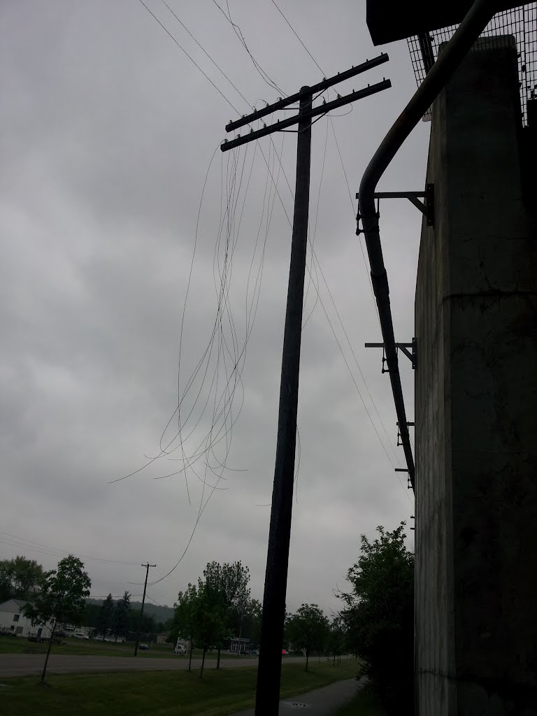 Railroad Trestle - Telegraph Pole by subadai