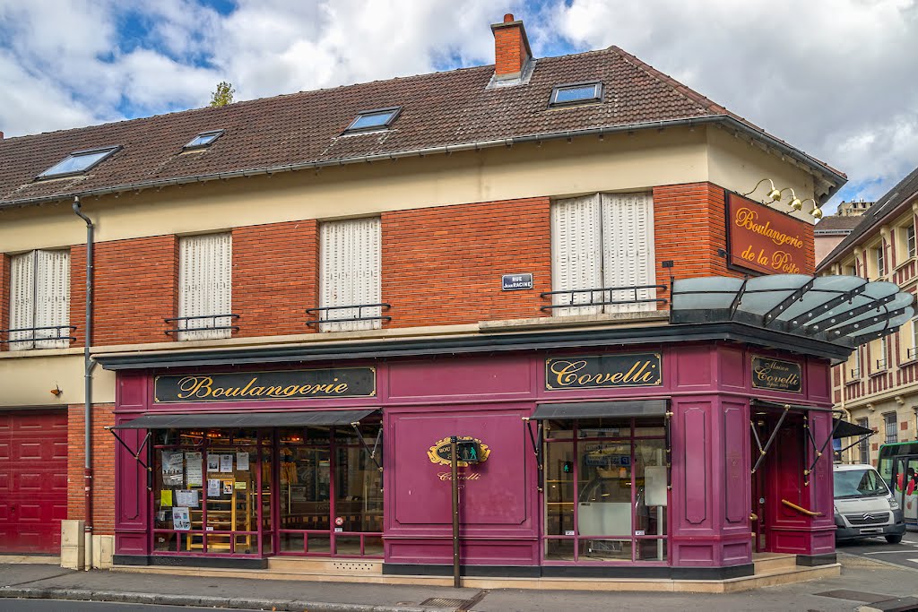 Boulangerie de la Poste Beauvais by Berpiet