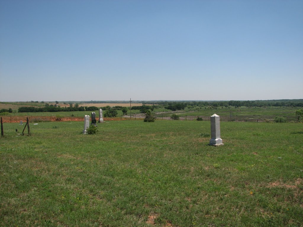 Old Sayre Cemetery, east of Sayre, Oklahoma by robawalker