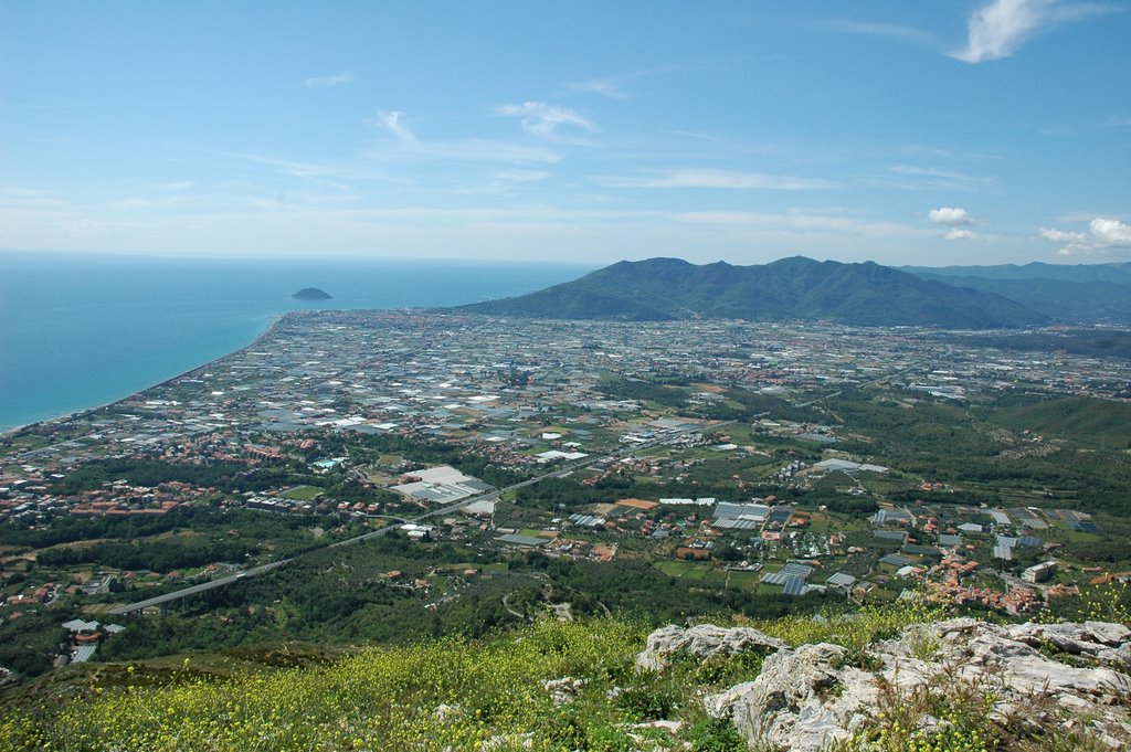 Piana di Albenga dal Monte Croce by Luca78