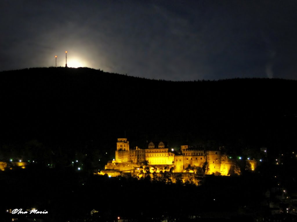 Heidelberger Schloss bei Mondaufgang by ina-maria