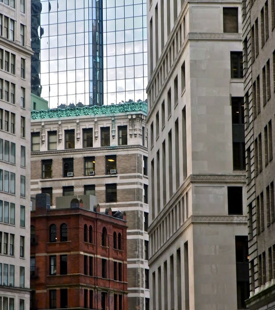 City walking by Roberto Lo Savio