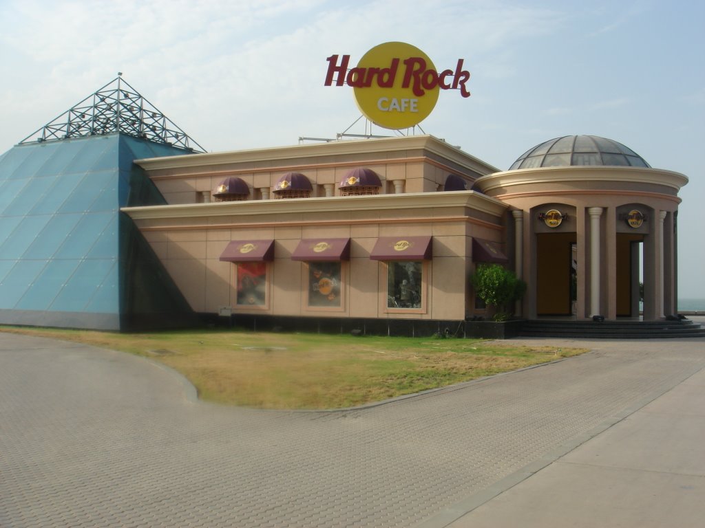 Hard Rock Cafe Kuwait by Husain ALNakkas