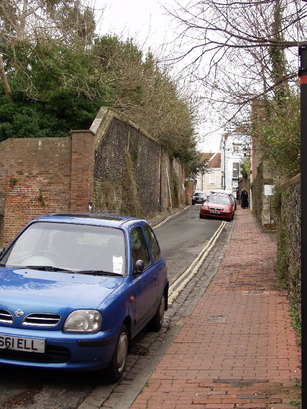 2008.01.16 - view north up St Andrew's Lane, Lewes by Alwyn Rh Joyce