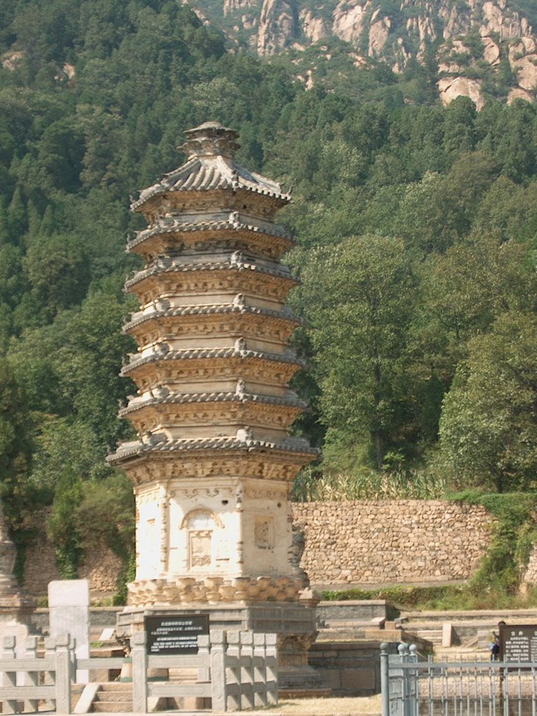 Yinshan Pagoda by flyover