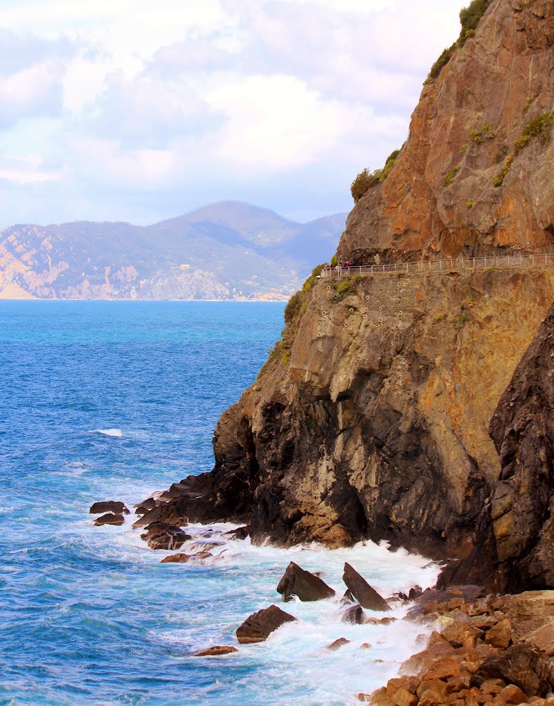 Via dell'Amore, "Love's Trail" Cinque Terre, Italy...18APR12 by rhl130