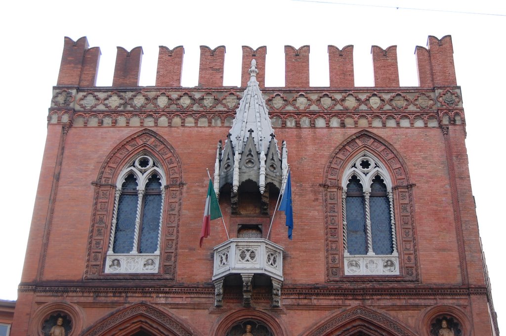 Palazzo della mercanzia con la Loggia dei Mercanti by giulianiclaudio