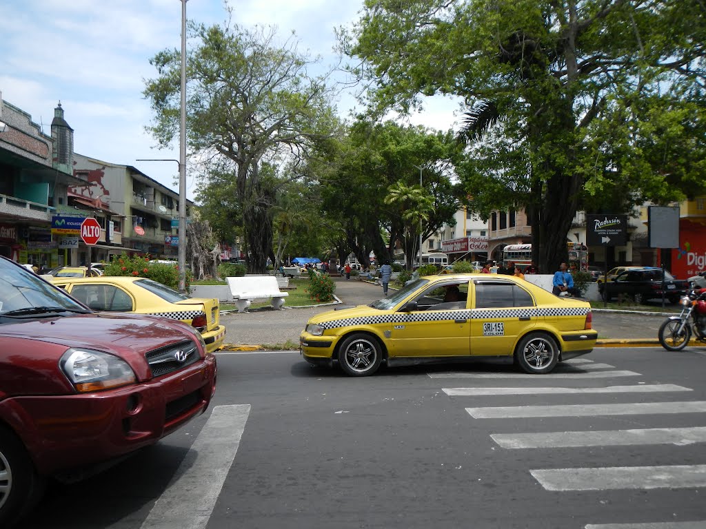 Streets of Colon, Panama by nevelo