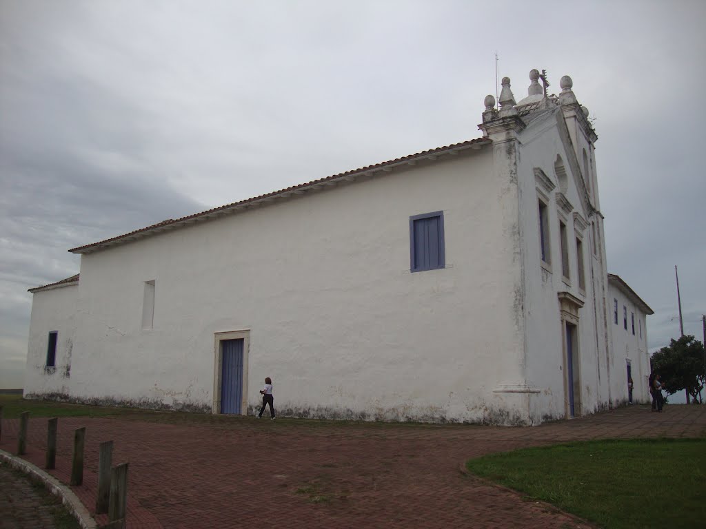 Lateral direita da IGREJA DOS REIS MAGOS by Diana Kaya