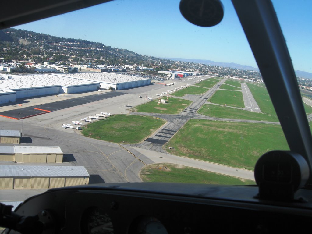 Turning final 29L Torrance by John McCall