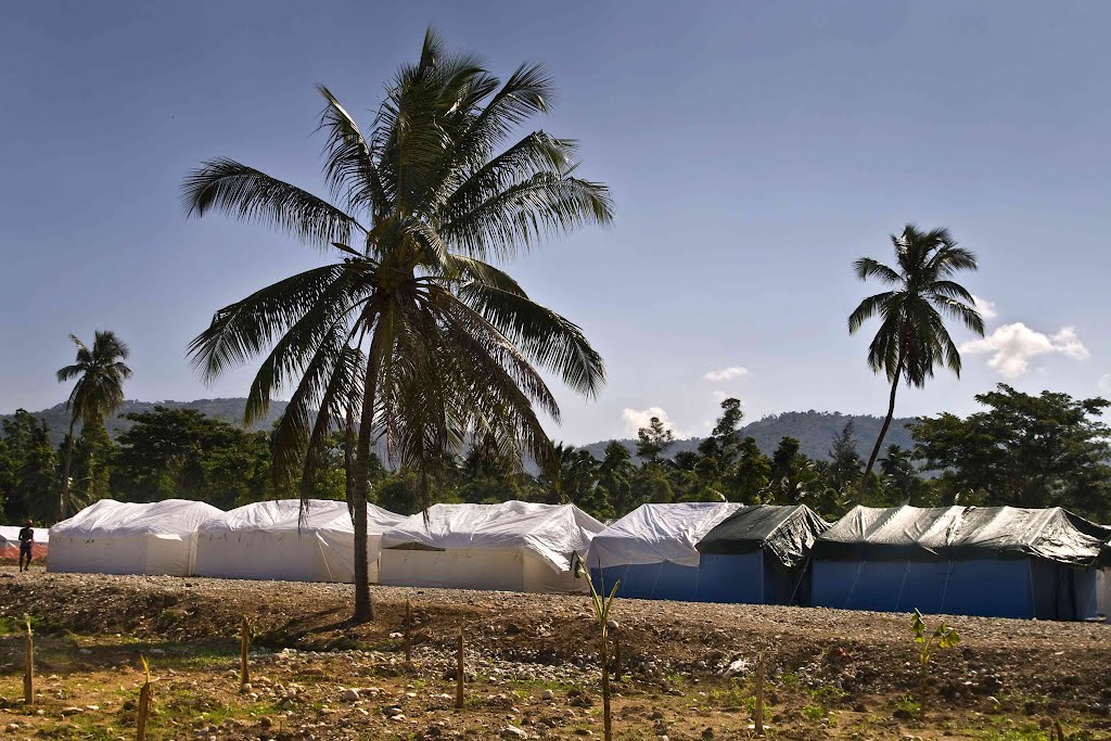 Le camp pour touchées par le séisme au nord-est Jacmel 2010-09-07 (JV) by Jiri Veverka