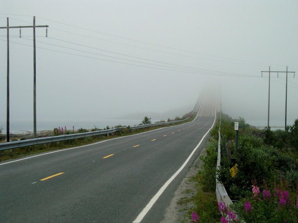 A bridge to far (and the mist) - leaving island Hynnøya in the false hope to see Andøya island and Risøyhamn by Tomas K☼h☼ut