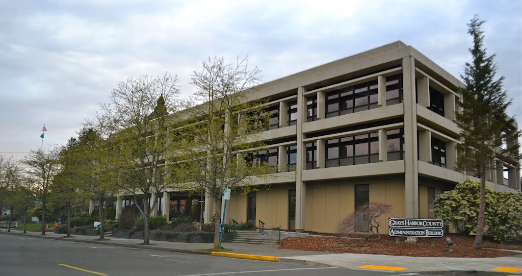 Grays Harbor County Administration Building by Buddy Rogers