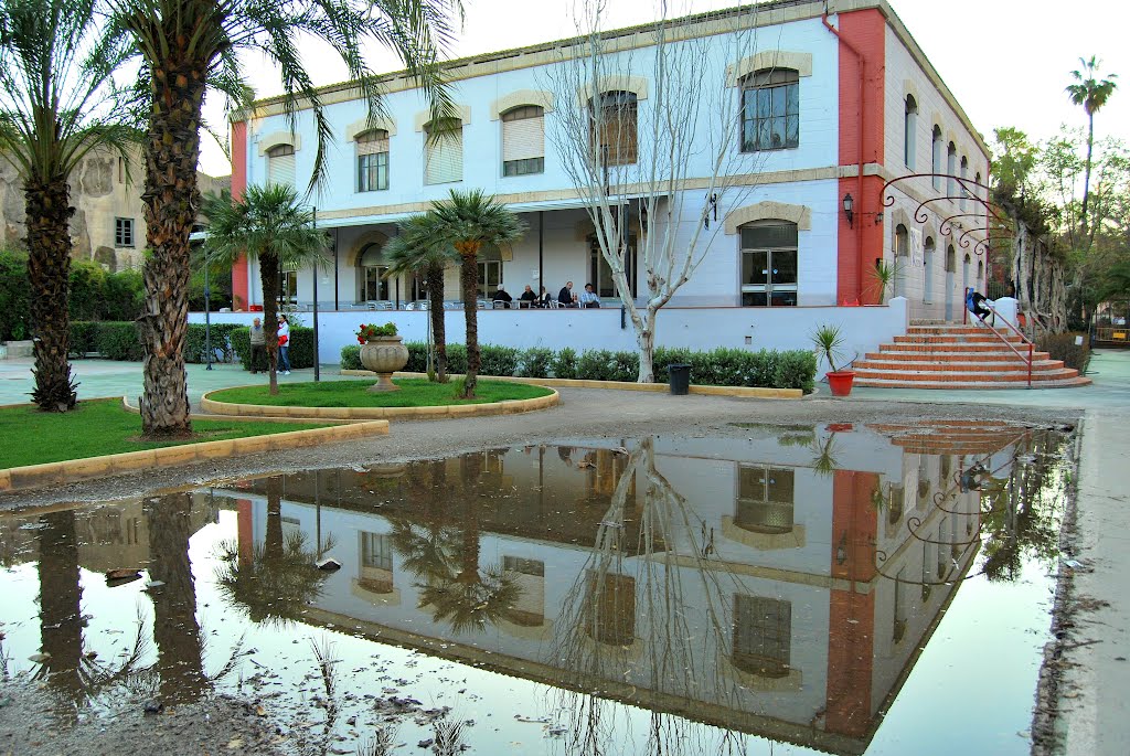 Antiguo Casino del Puerto de Sagunto by Cesar Perez Ortega