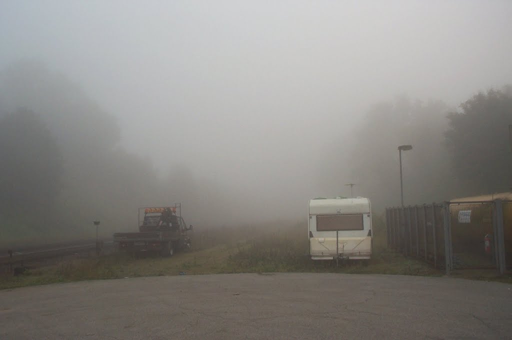 Skanderborg st en tåget morgen - Skanderborg st one foggy morning by carstenholm