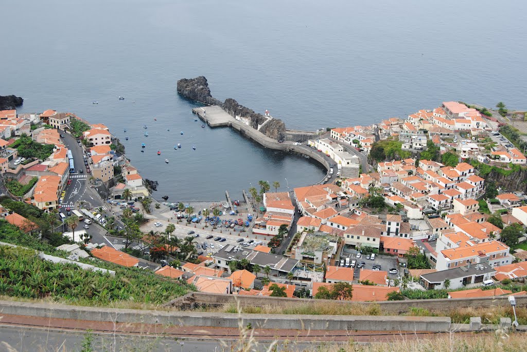 Câmara de Lobos by mrprazeres