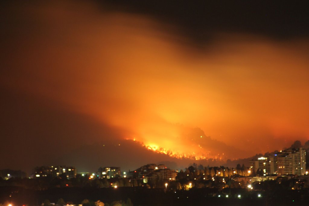 Mandelieu incendie été 2007 by atzoo