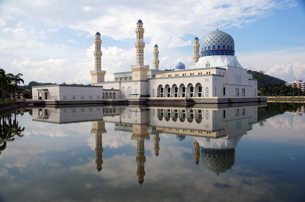 City Mosque Sabah 沙巴市內水上清真寺 by Cheuk