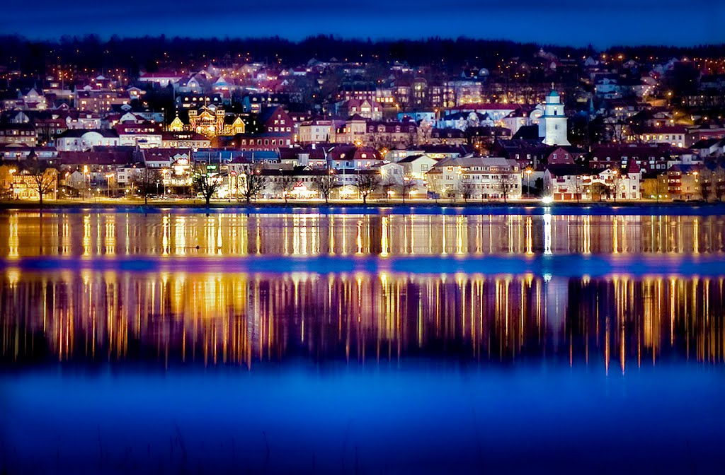 Evening noise @ Ulricehamn by Isse