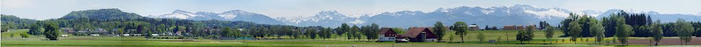 Alpenpanorama im Frühling by digitalfotoarchiv.ch