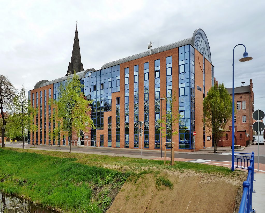 Neubau Rathaus, Bitterfeld by matmicpic