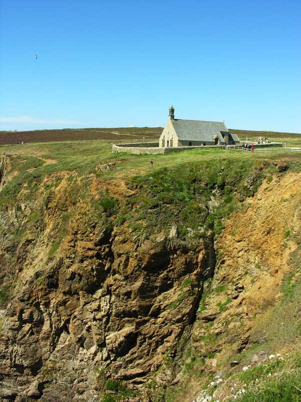 Falaise et chapelle Saint They by jotahoyas