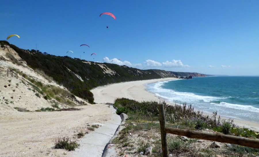 Parapente na praia da Polvoeira by gilreis