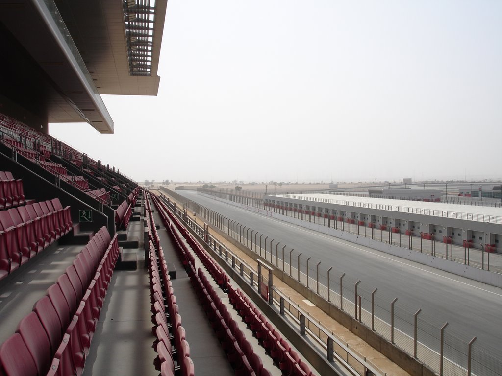 Dubai Autodrome start/finish straight by StuartCannan