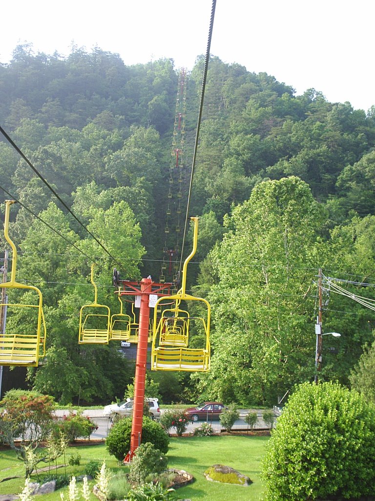 Gatlinburg chair lift by Trent Dowler