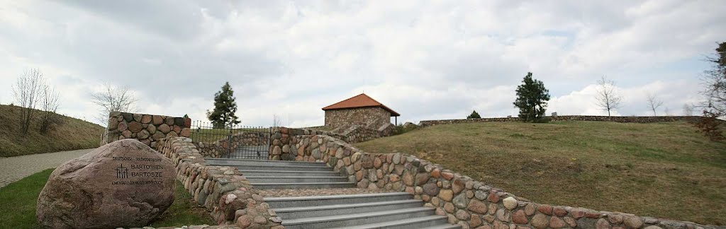 BARTOSZE - CMENTARZ ŻOŁNIERZY NIEMIECKICH 1939-1945 by Łukasz Świetlik