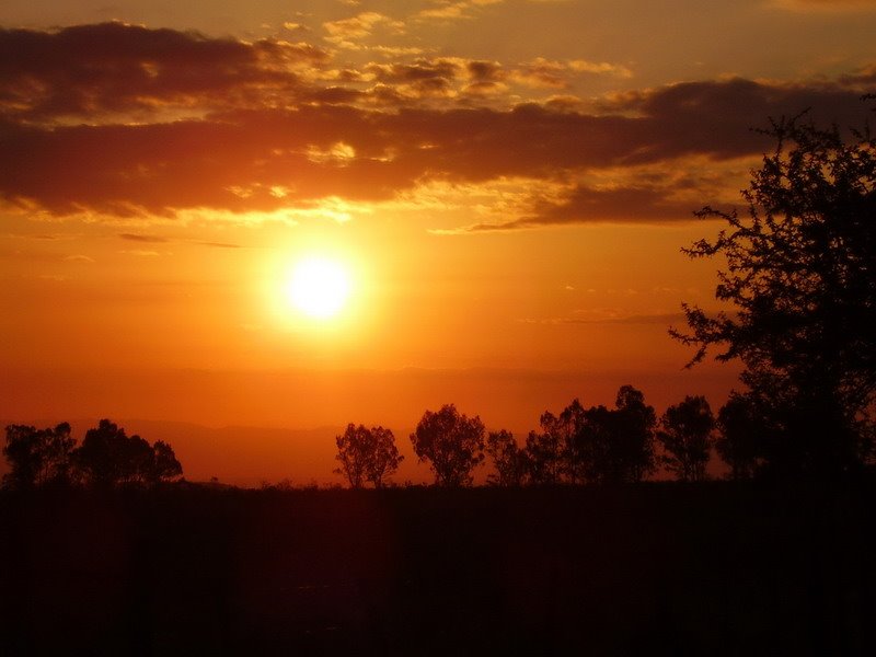 Amanecer en Loma Atravezada by Augusto Moreno Prado