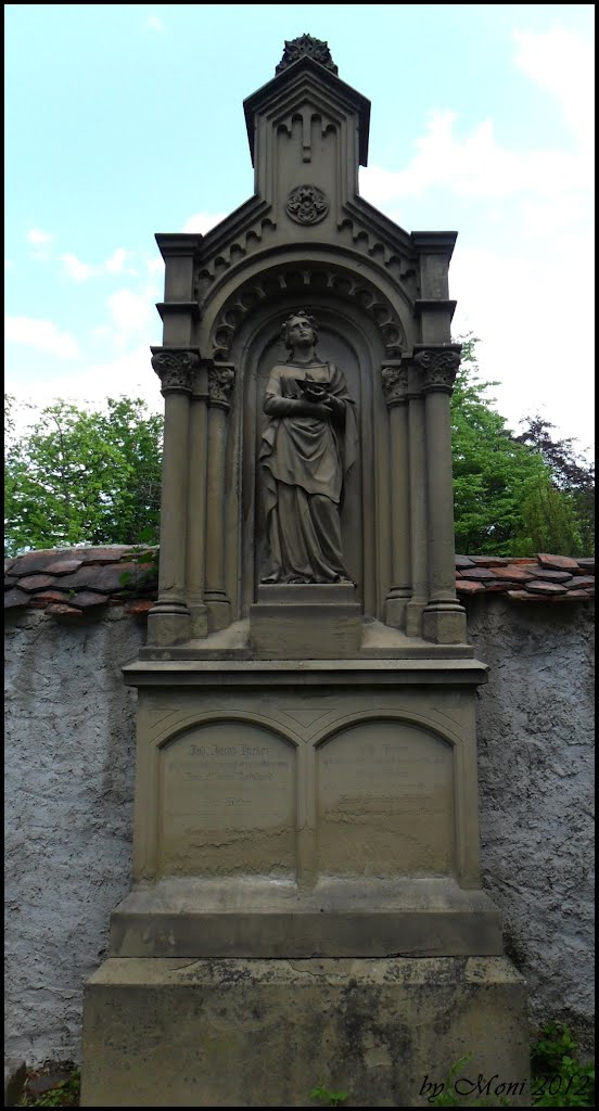 Freiburg - Alter Friedhof Grabmal 6 by Sehnwirmal