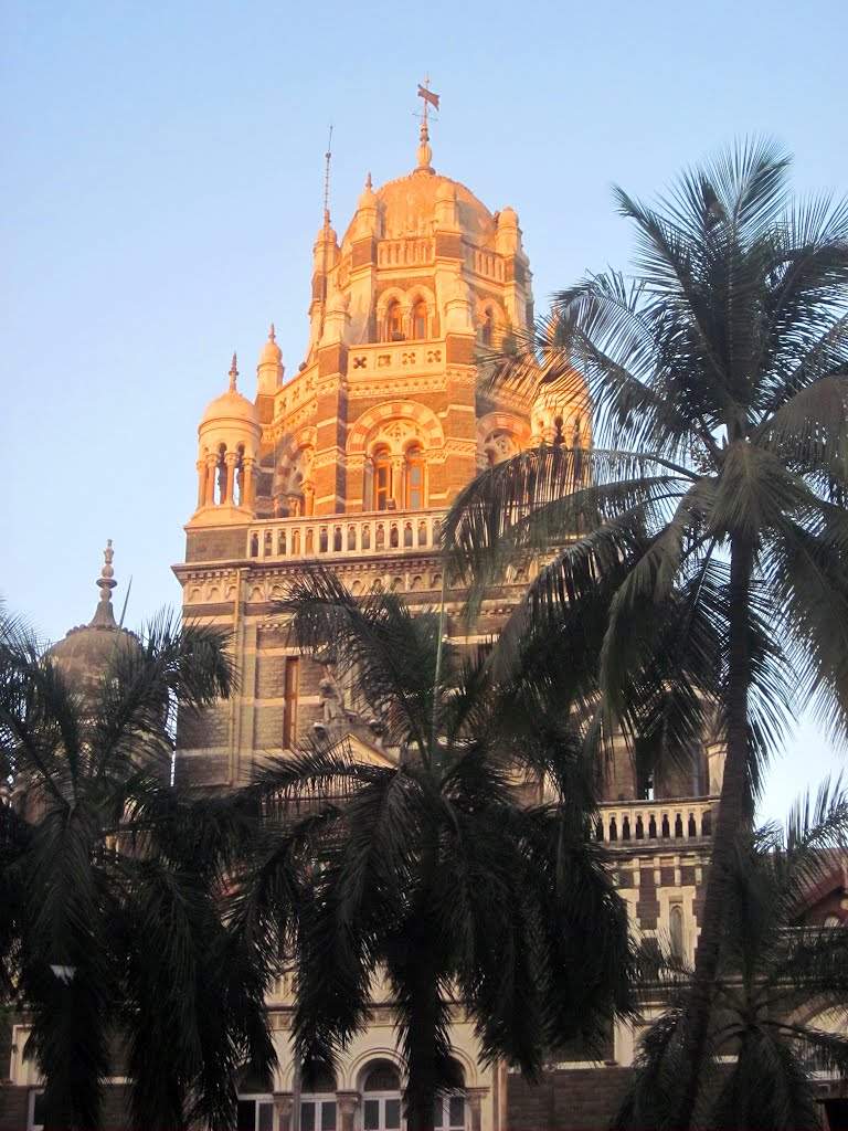 Church Gate , Mumbai by Piyush.Singh