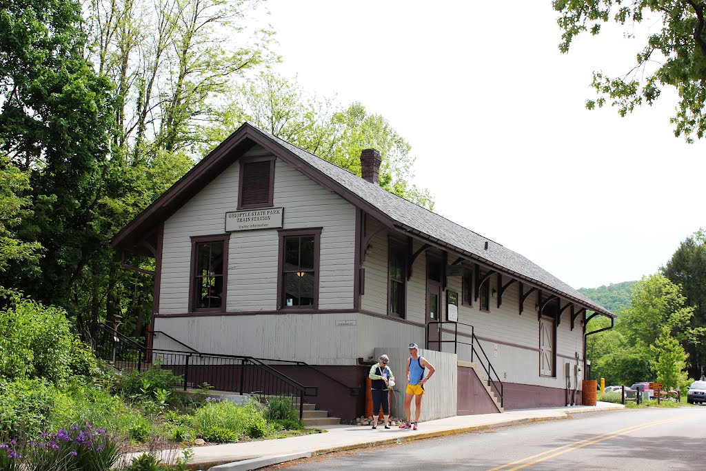 Ohiopyle Train Station by jacrabit