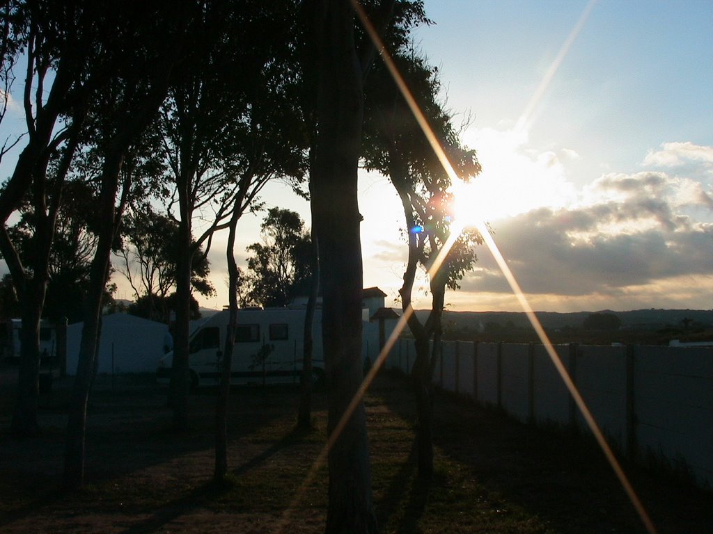 Tarifa alba al Camping Rio Jara by LucaGrigo.