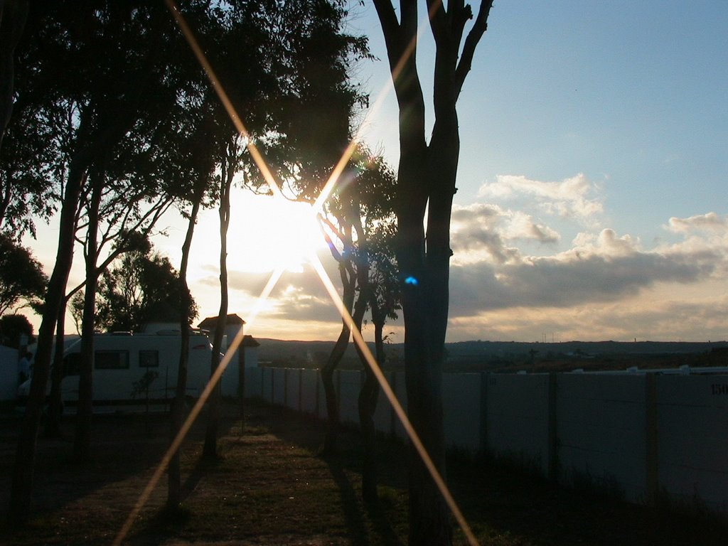 Tarifa alba al Camping Rio Jara by LucaGrigo.