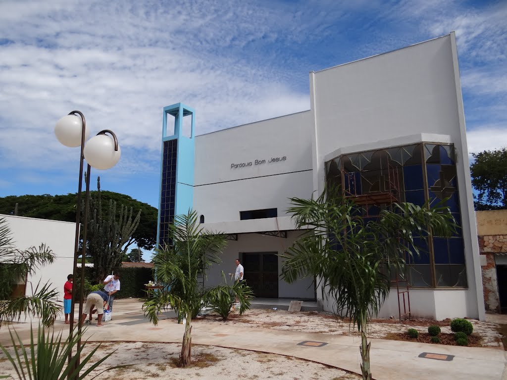 Igreja reformada da Paróquia Bom Jesus - Dourados - Mato Grosso do Sul - Brasil by Paulo Yuji Takarada