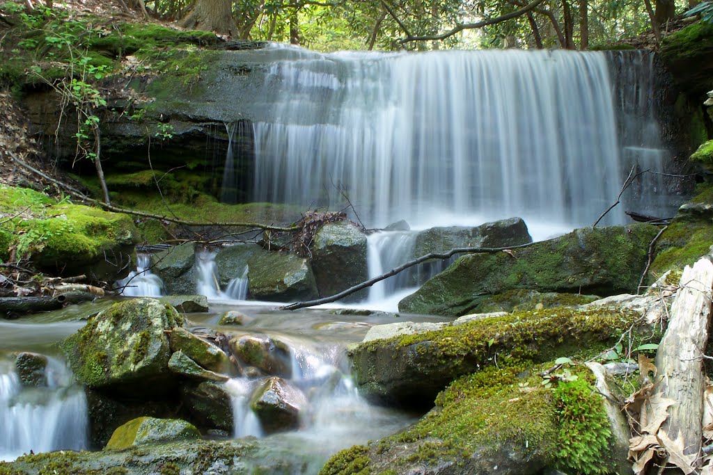 Kyler Fork Falls by dkpath96